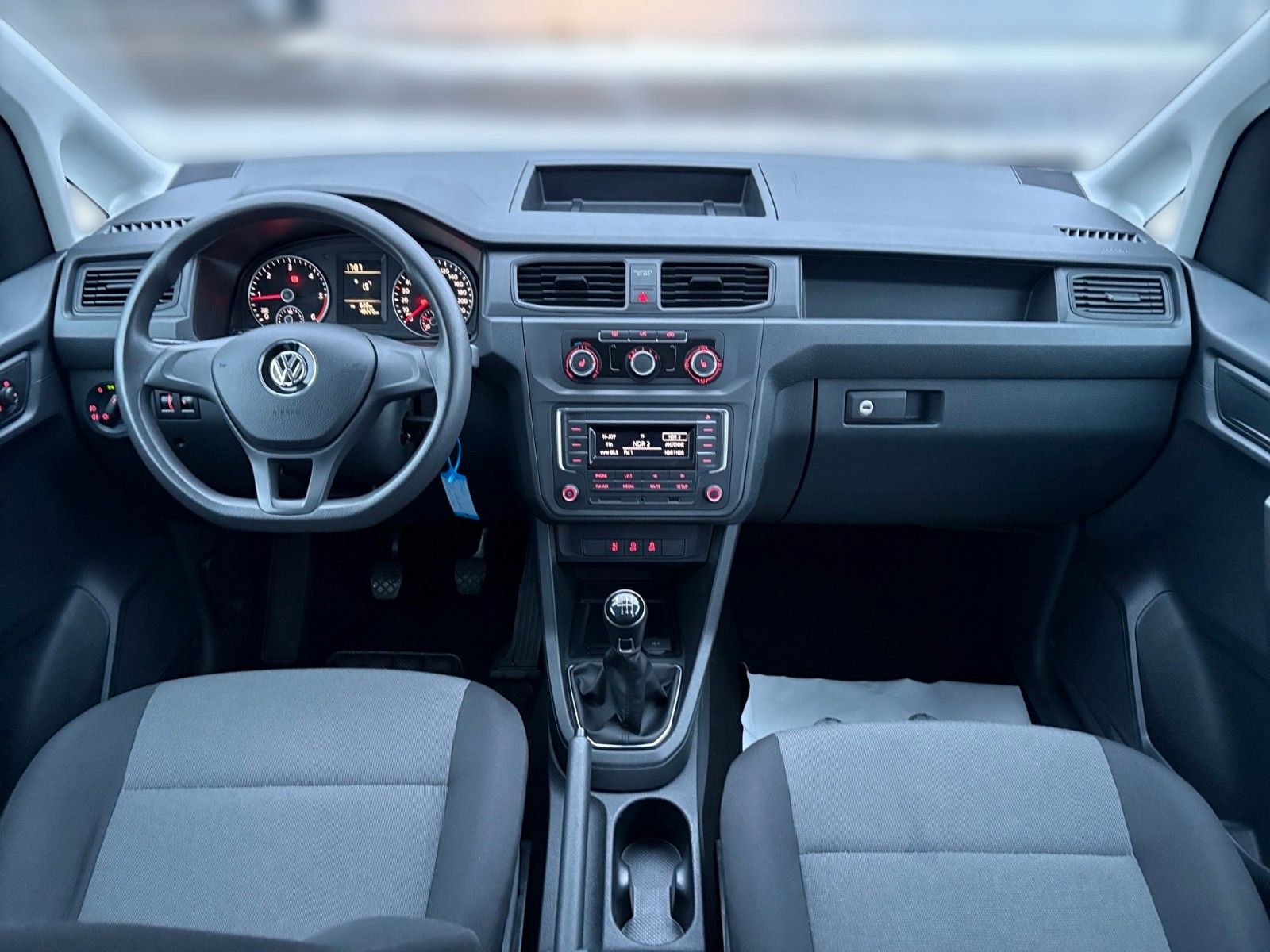 Fahrzeugabbildung Volkswagen Caddy Nfz Kombi BMT