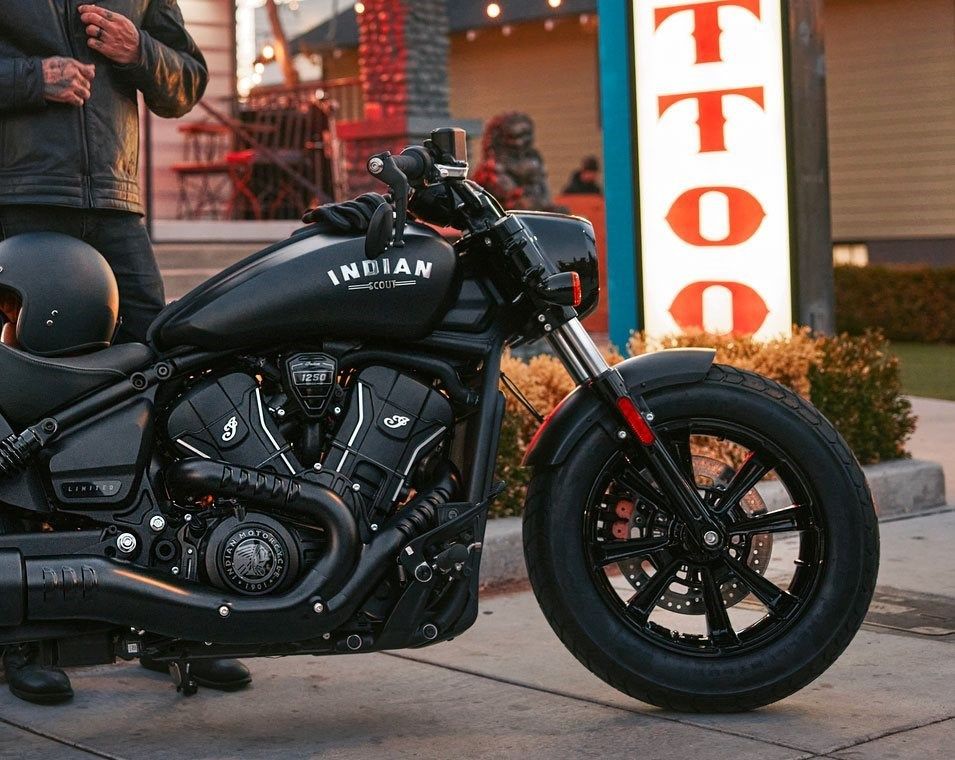 Fahrzeugabbildung Indian Scout Bobber Limited +Tech