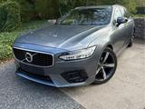 Volvo V90 2.0 T4 R-Design - Volvo V90 R-Design mit Benzin-Antrieb