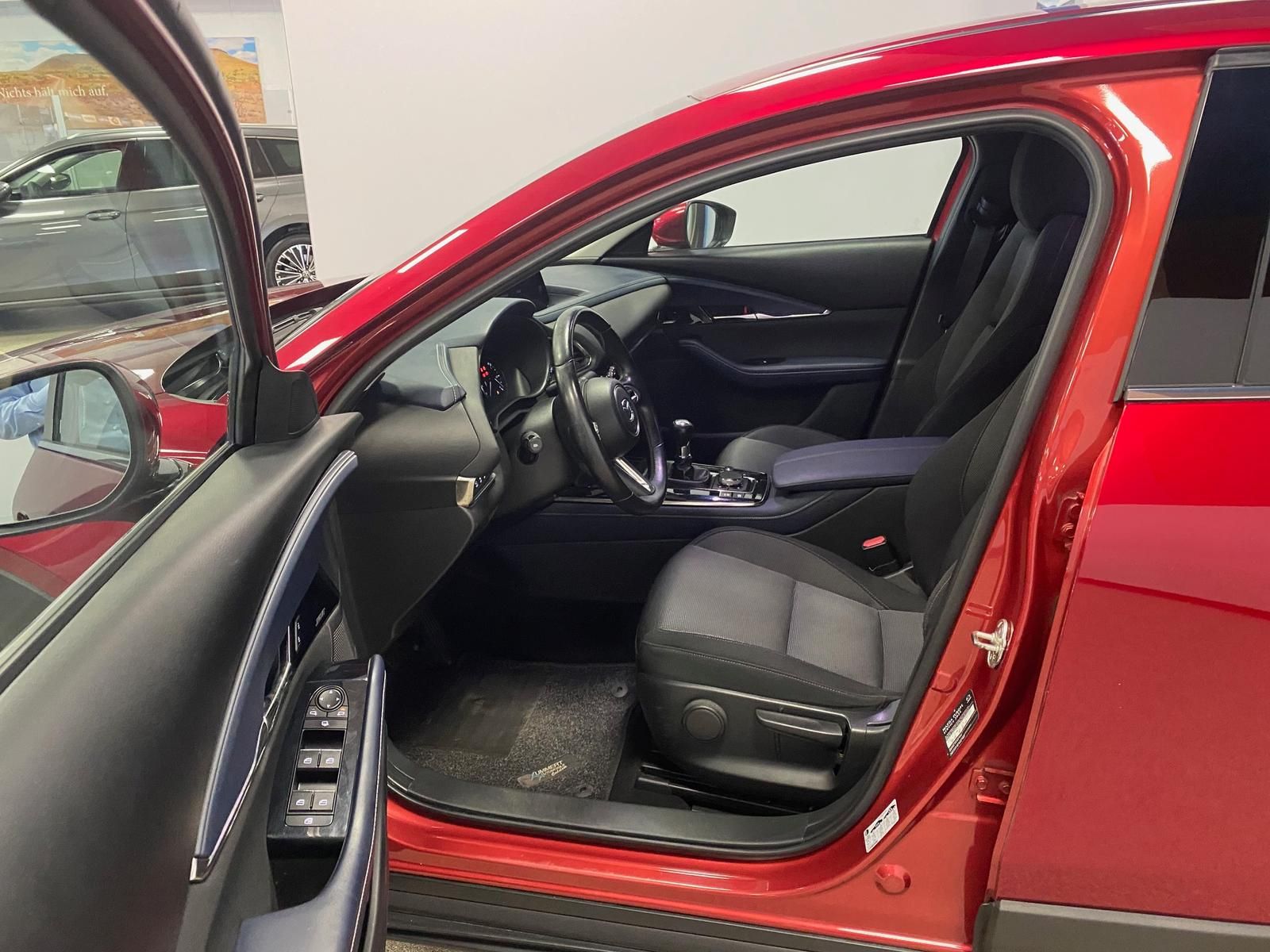 Fahrzeugabbildung Mazda CX-30 APP+KLIMA+RFK+PDC+NAVI+SITZHEIZ+Head-Up+An