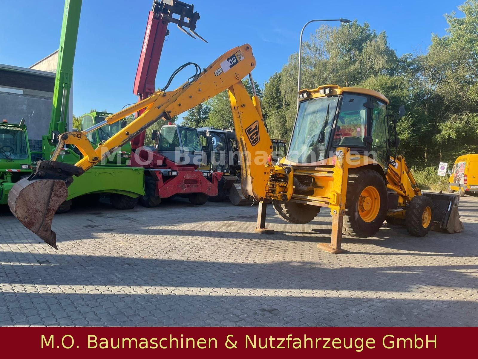 Fahrzeugabbildung JCB 3CX / 3 x Schaufel /TEL/Klappschaufel/