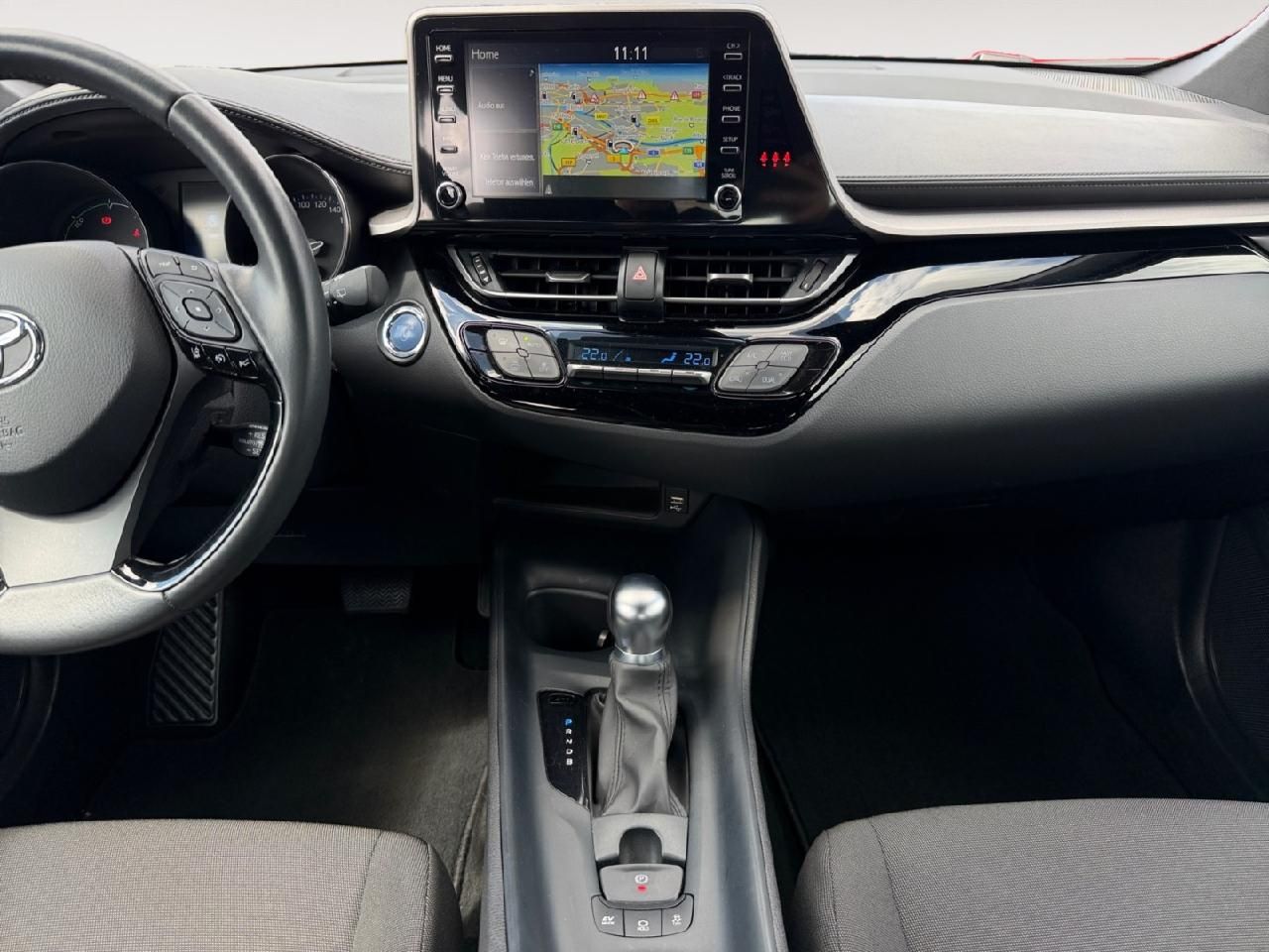 Fahrzeugabbildung Toyota C-HR Hybrid Team D