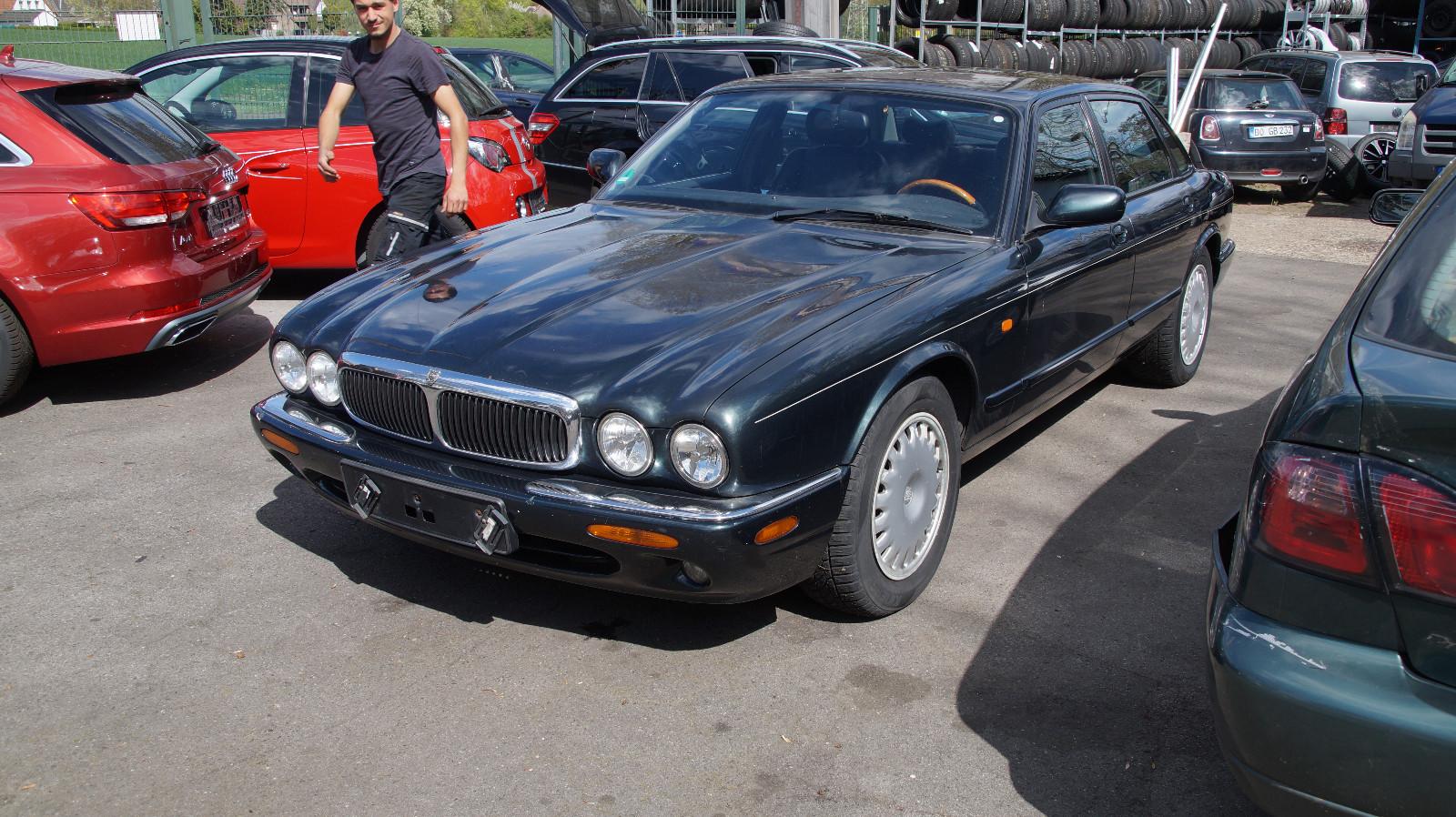 Jaguar XJ   Exekutive  SZ1