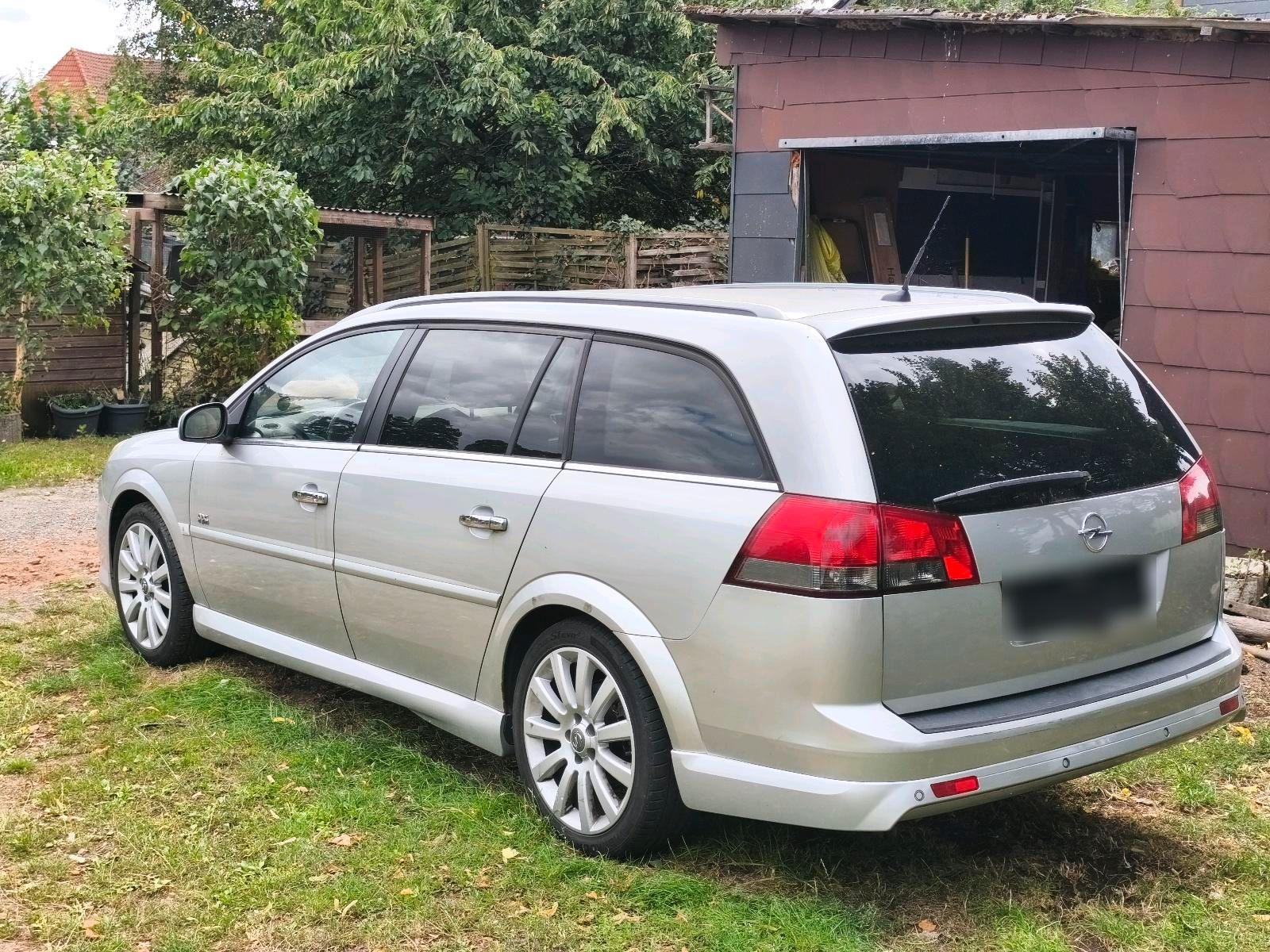 Opel Vectra 2007 — rear view
