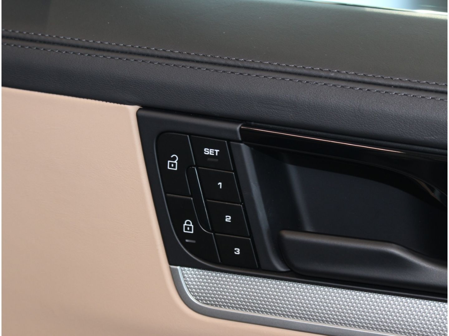Fahrzeugabbildung Porsche Cayenne S Sport Chrono 1.Hand+Unfallfrei+Standhz