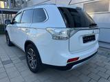 Mitsubishi Outlander Plus 4WD*AT*Navi*7Sitzer* - gebrauchte Mitsubishi Outlander aus dem Jahr 2014