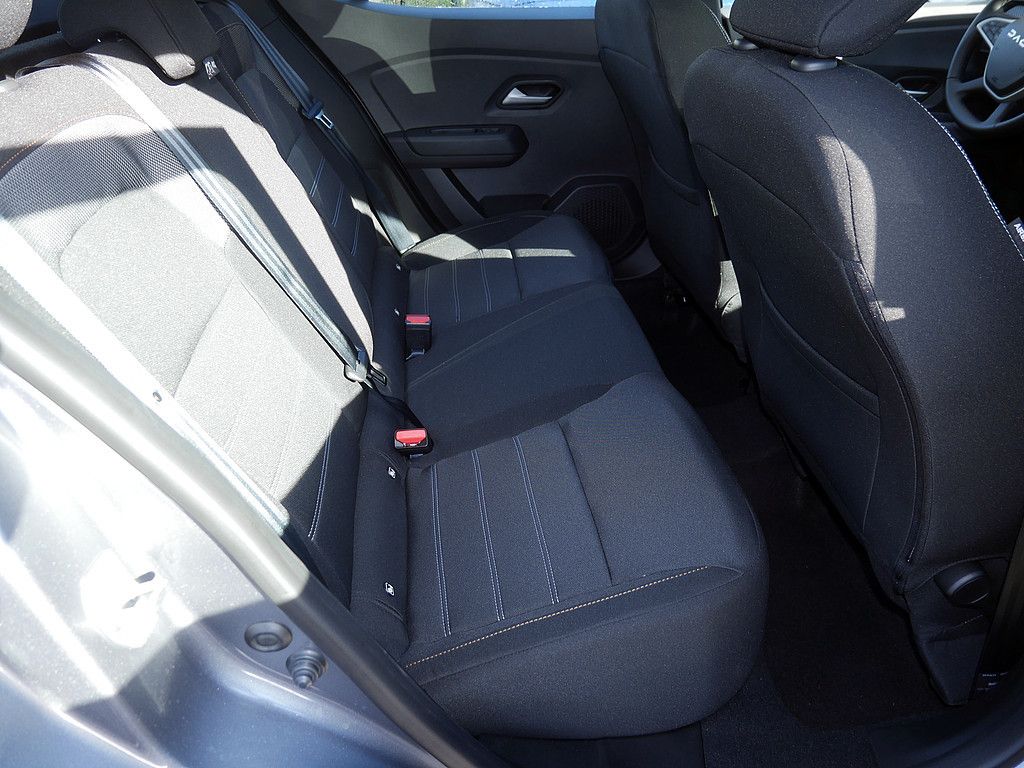 Fahrzeugabbildung Dacia Sandero Stepway Expression TCe 90 CVT Automatik