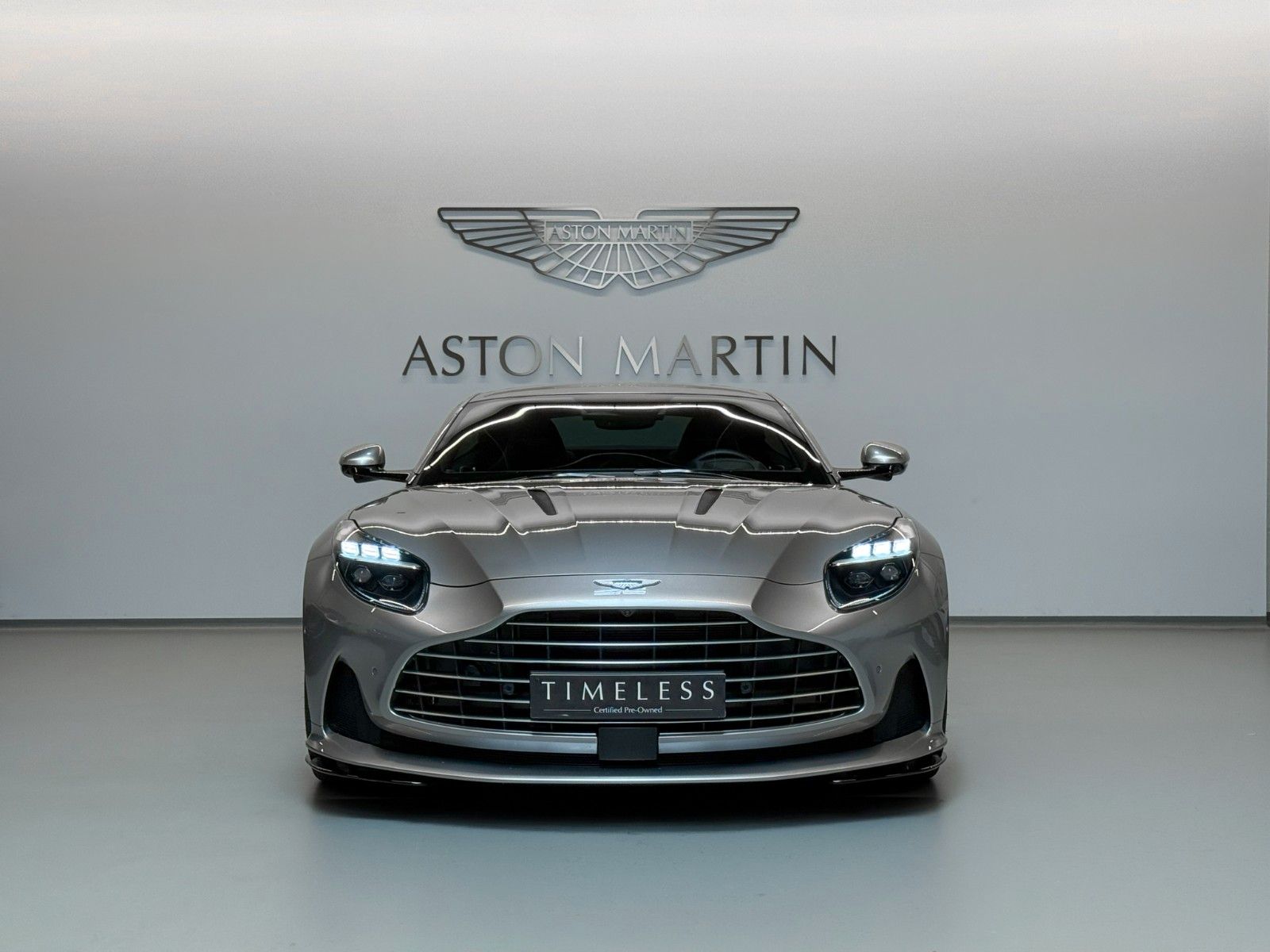 Aston Martin DB12 4.0 V8 imagem 2