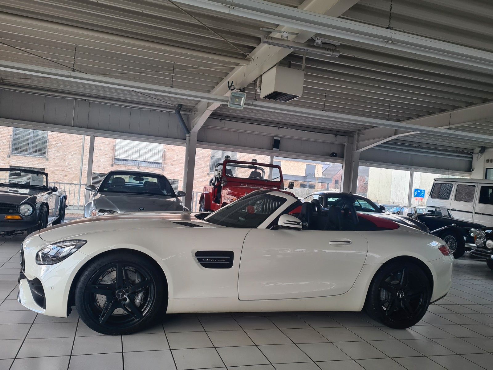 Fahrzeugabbildung Mercedes-Benz AMG GT Roadster/Junge Sterne/Distr./Burm./1A