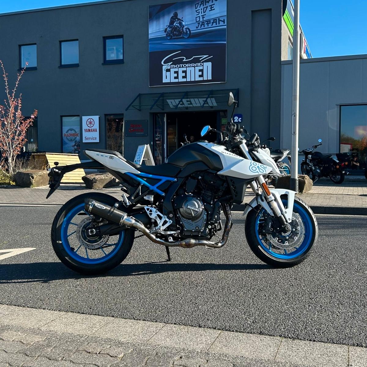 Suzuki GSX-8S