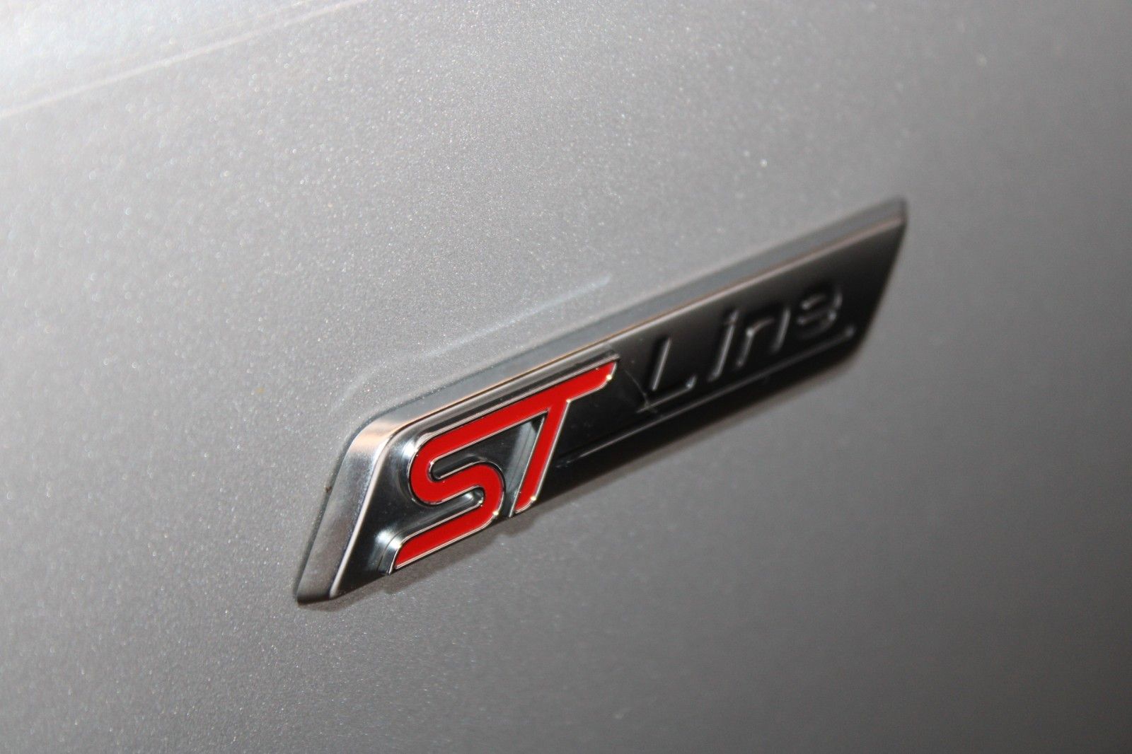 Fahrzeugabbildung Ford Focus ST-Line X Aut. LED ACC Leder Pano HUD Wint