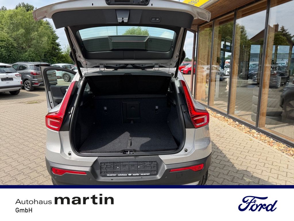 Fahrzeugabbildung Volvo XC40 2.0 Core 2WD SHZ NAVI W-LAN ACC FACEL. LED