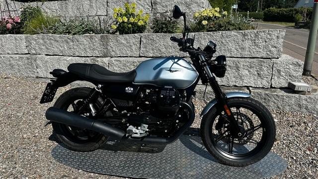 Moto Guzzi V7 IV STONE E5 Neuwertig!!