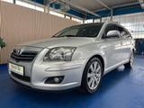 Toyota Avensis Kombi 2.2 D-CAT Team   (AMAN®) - Toyota Avensis: Team