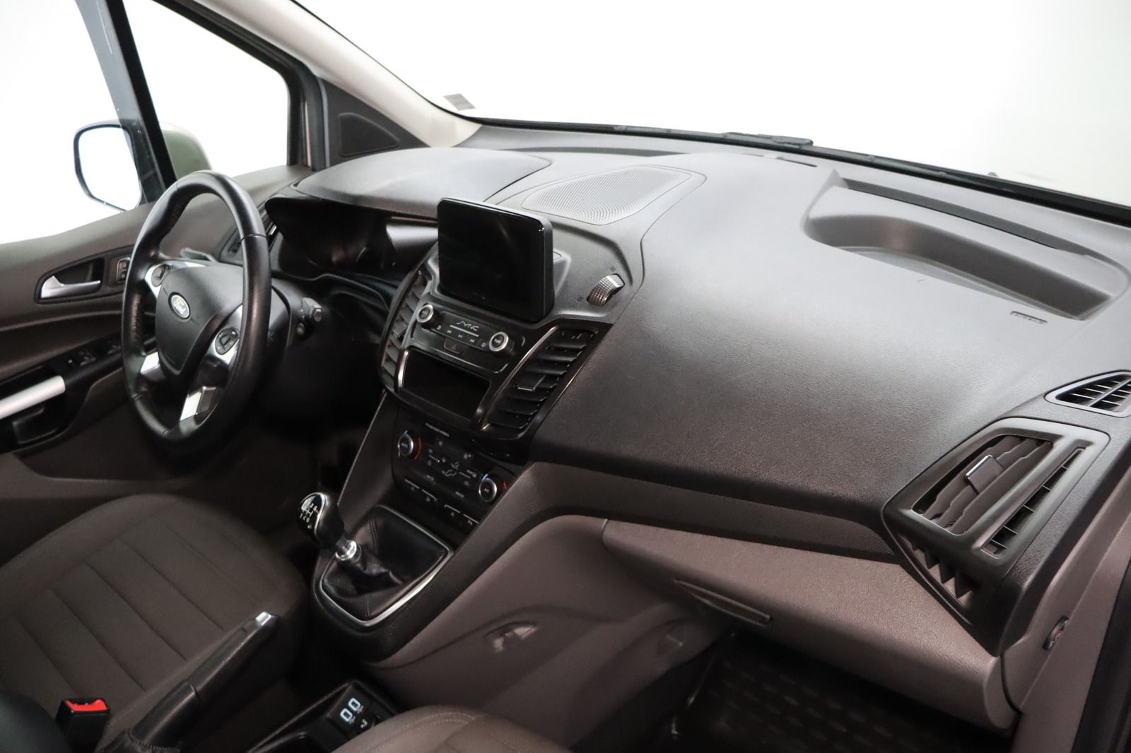 Fahrzeugabbildung Ford Grand Tourneo Connect 1.5 ECOBLUE Titanium