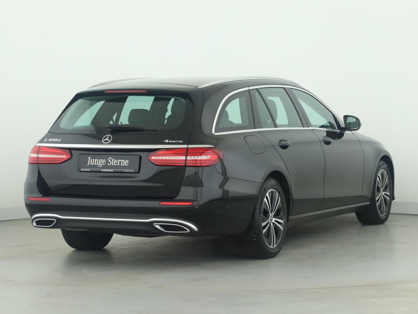 Mercedes-Benz E 300 d 4M T *Avantgarde*LED*PDC*Kamera*Navi*DAB