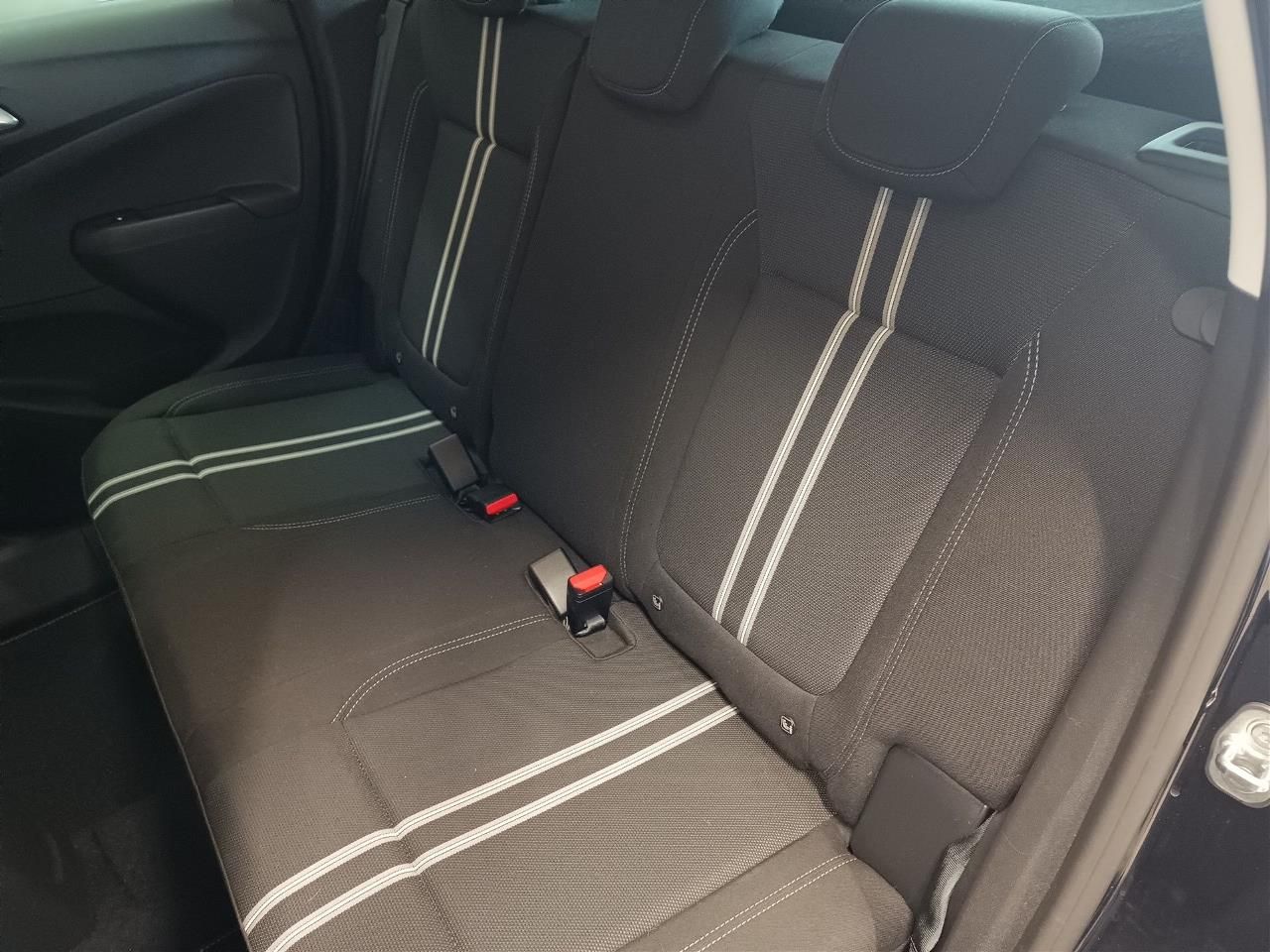 Fahrzeugabbildung Opel Crossland (X)(2017->) DE - S