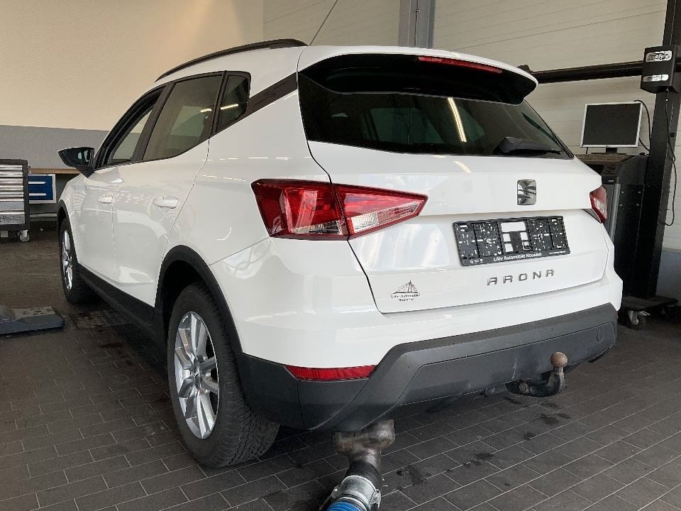 Fahrzeugabbildung SEAT Arona Style TSI DSG AHK SITZHEIZUNG ALU 1.HAND