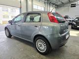 Fiat Grande Punto 1.4 8V Dynamic 5Türig Klima - graue Fiat Grande Punto