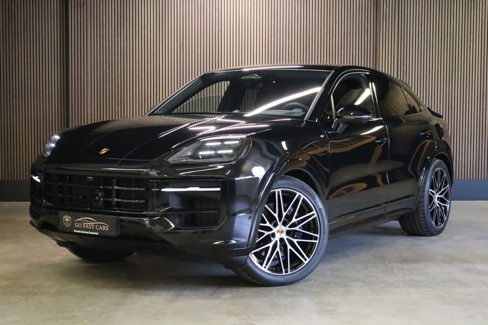 Porsche Cayenne Coupé 3.0 E-Hybrid|Black Edition|Sport s imagem 3