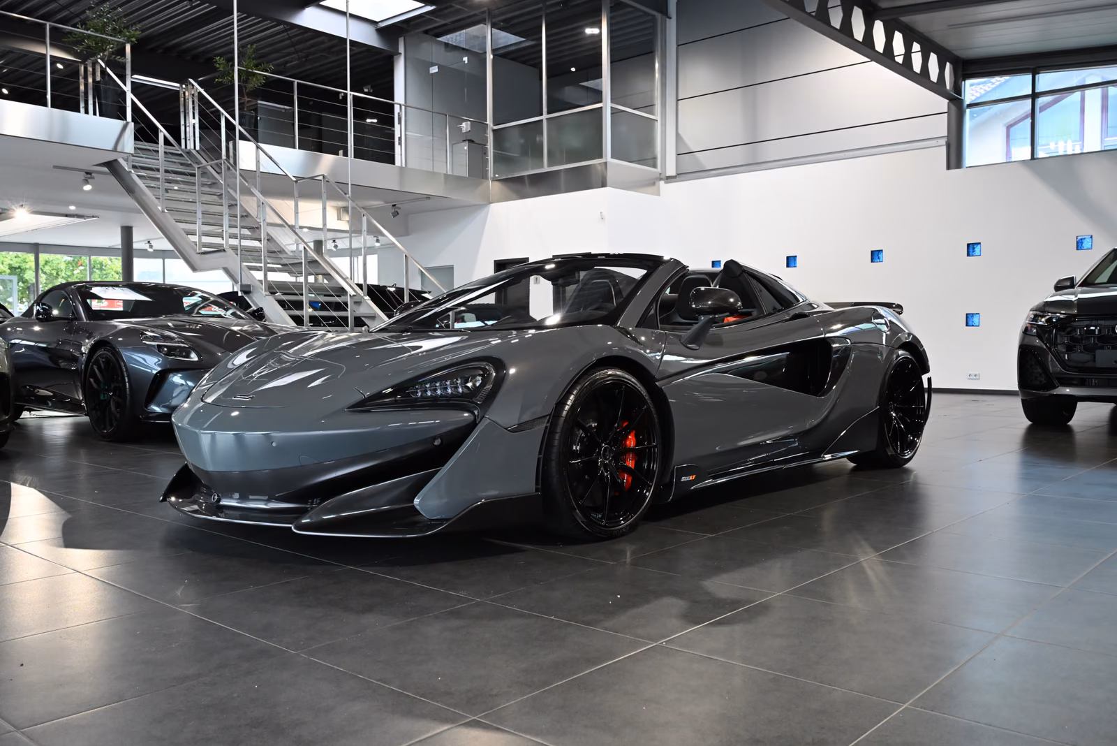 McLaren 600LT Spider/MSO Clubsport/Senna Seats/Lift