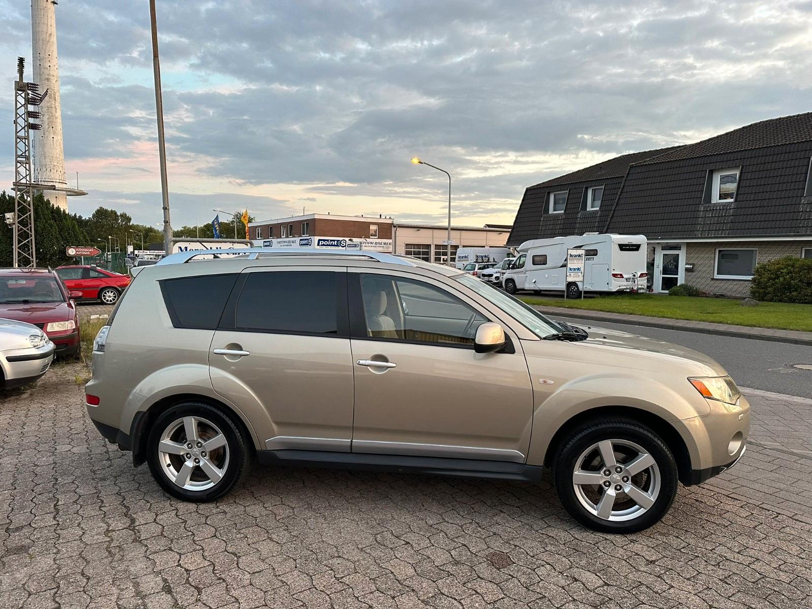 Mitsubishi Outlander 2.4 Instyle 4WD*2.HAND*ATM-90TKM*