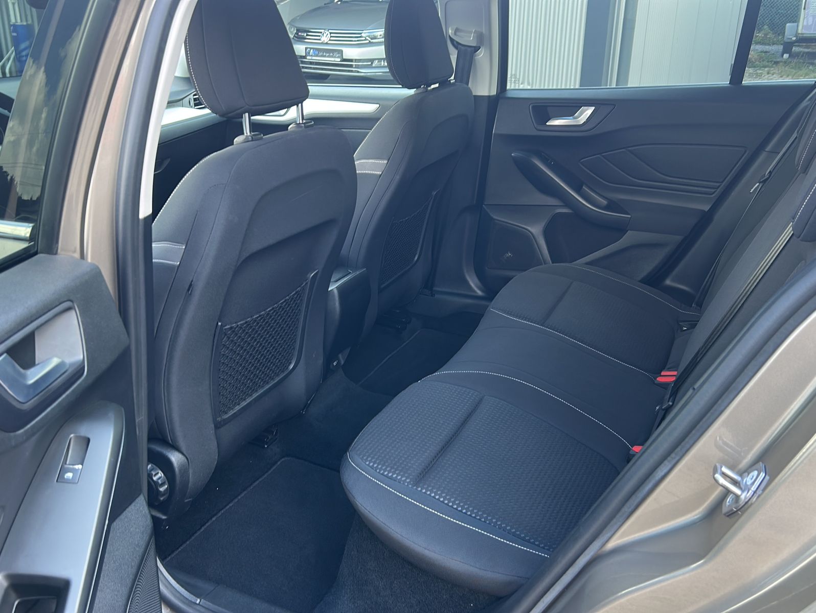 Fahrzeugabbildung Ford Focus 1,5 Turnier Cool & Connect