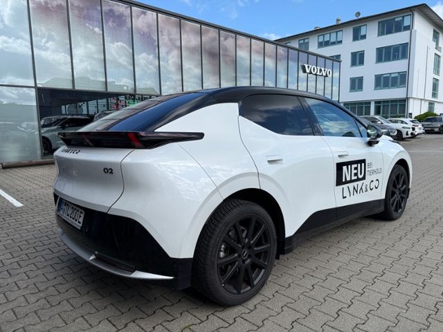 Lynk & Co 02