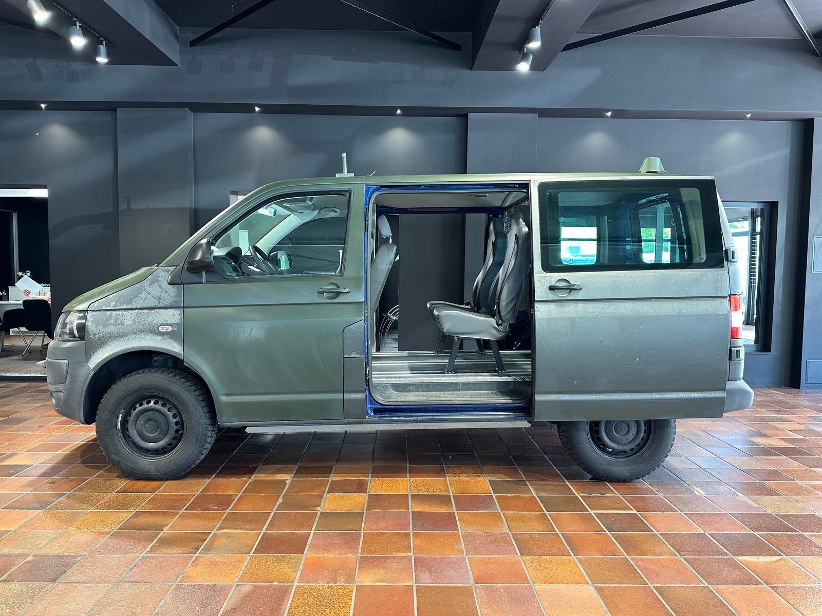 Volkswagen T5 WIDDER 4MOTION ROCKTON SEIKEL BUNDESWEHR OFFR