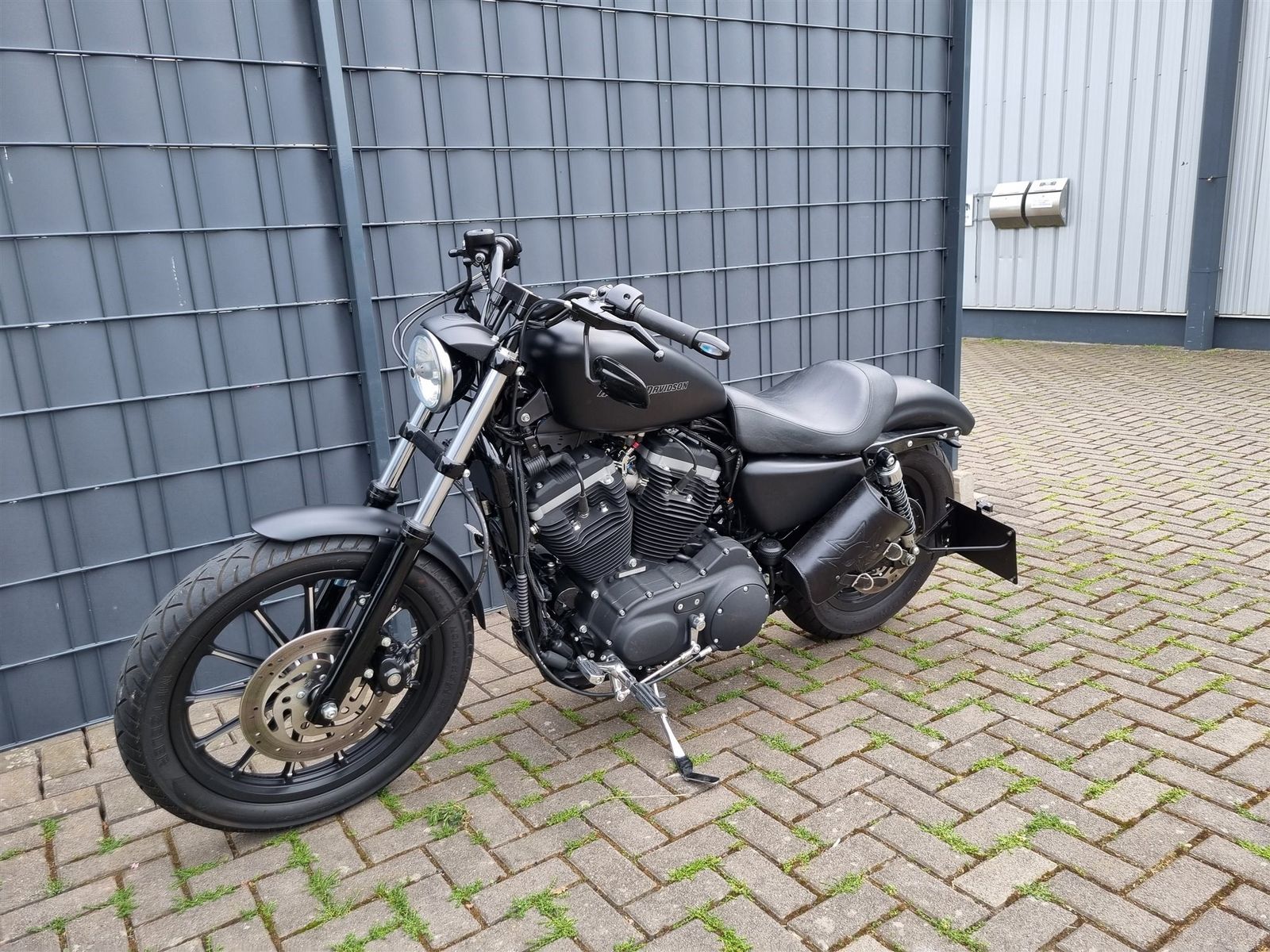 Fahrzeugabbildung Harley-Davidson Sportster XL 883 N Iron sofort Verfügbar