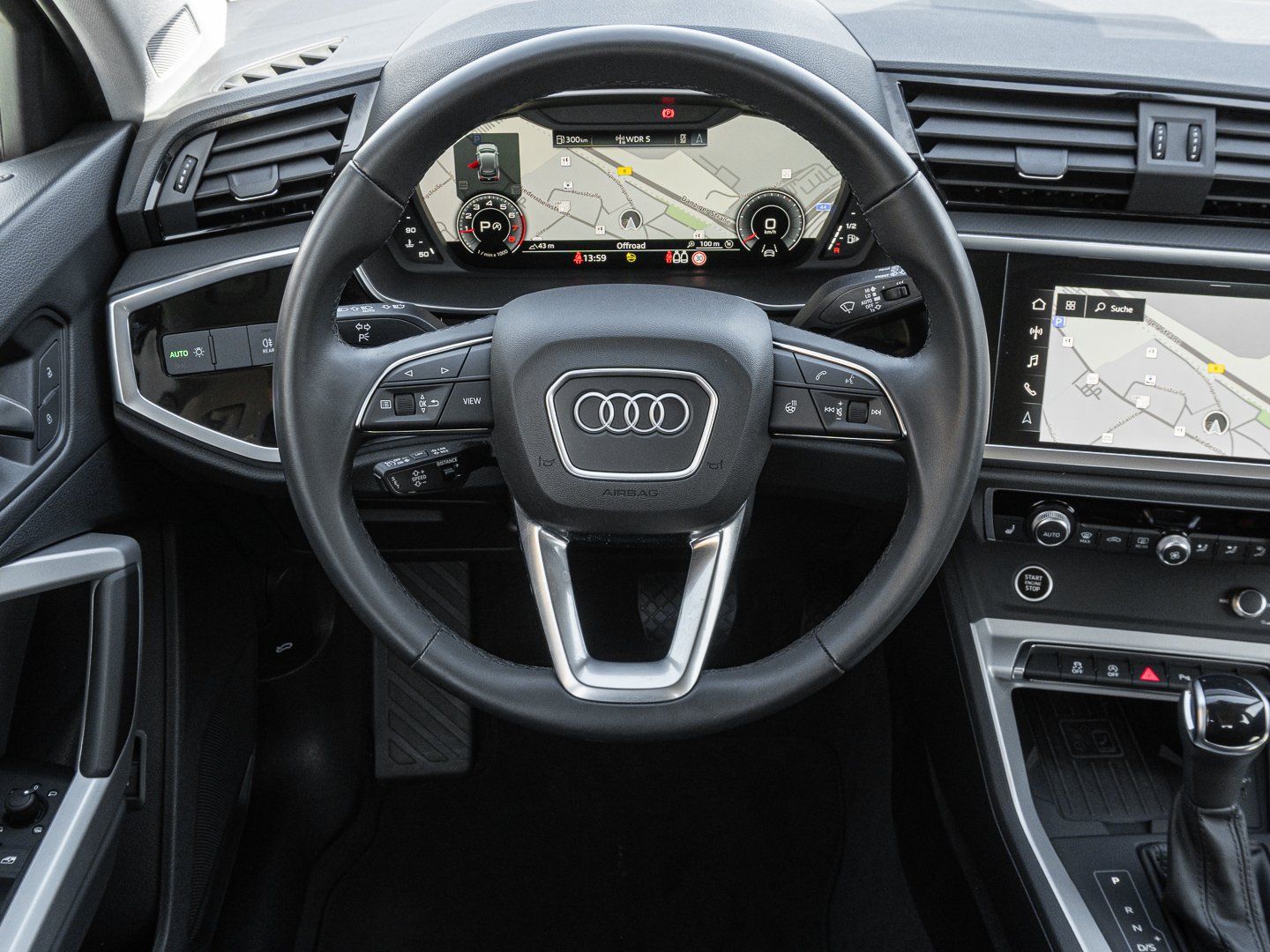 Audi Q3 SUV advanced 40 TFSI quattro S tronic Pano Vi foto 12