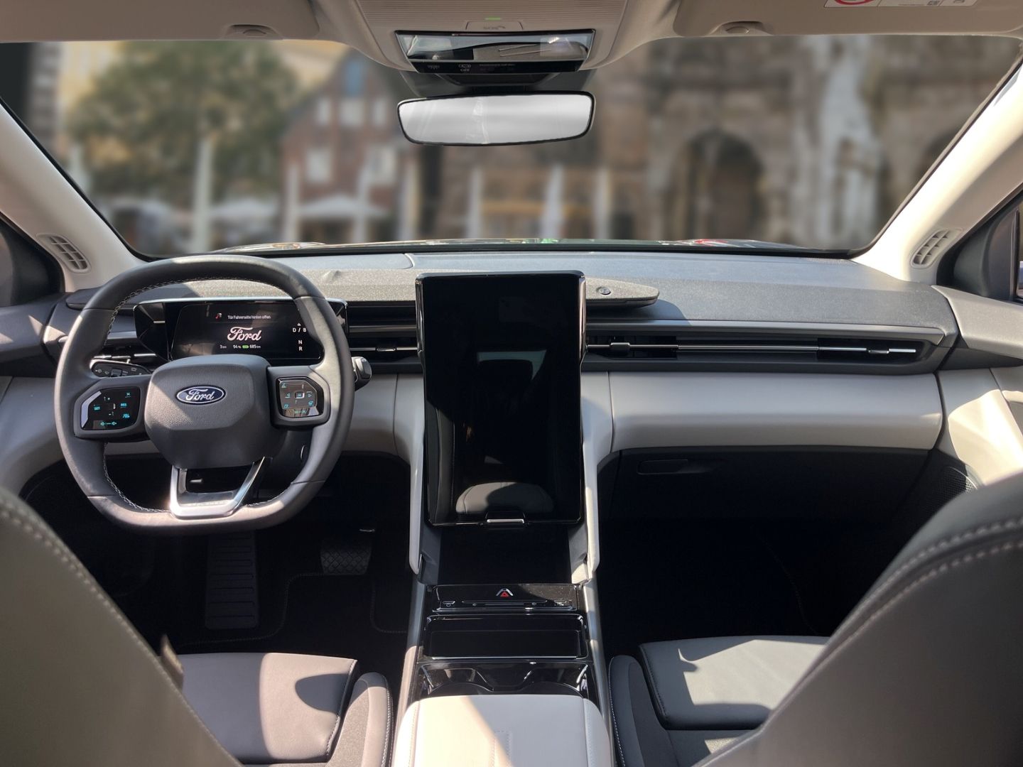 Fahrzeugabbildung Ford Explorer Extended Range RWD 77kWh 286PS Automati