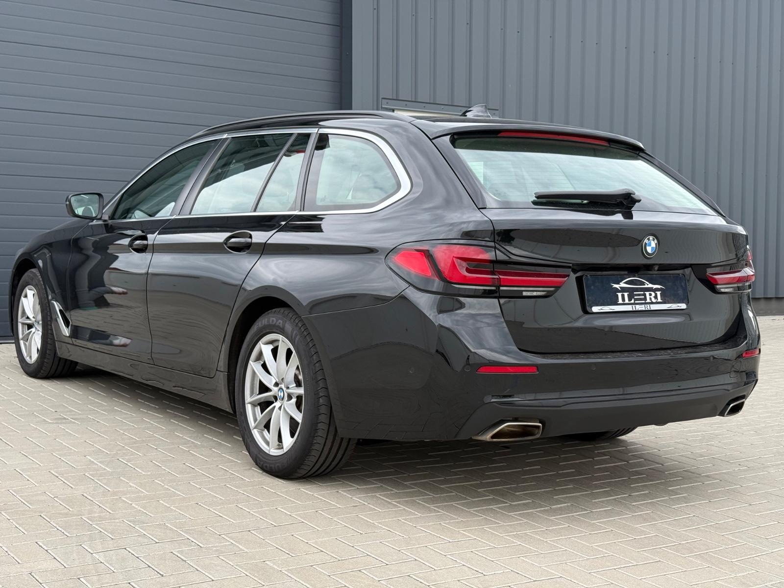 BMW 530 i Touring xDrive*AHK*PANORAMA*AMBIENTE*KAMER