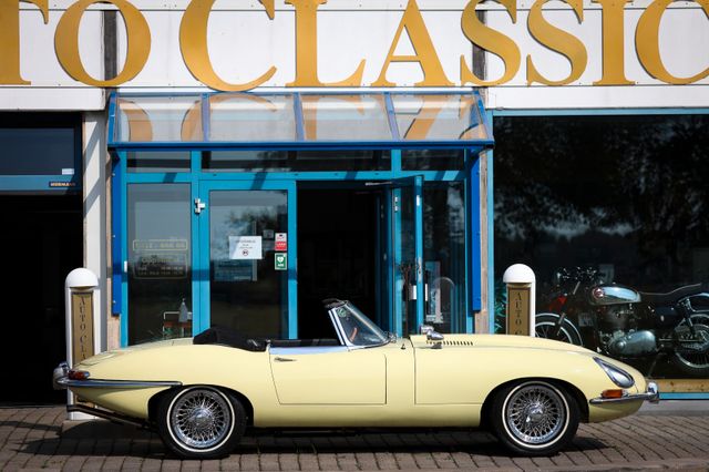 Jaguar E-Type 4.2 Roadster