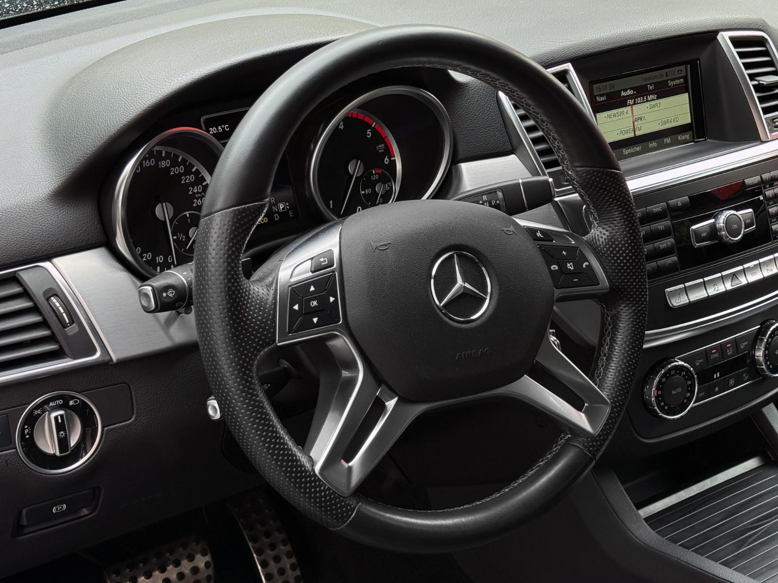 Mercedes-Benz ML250 4-MATIC BT *Navi*Leder*AHK*8x Bereift*