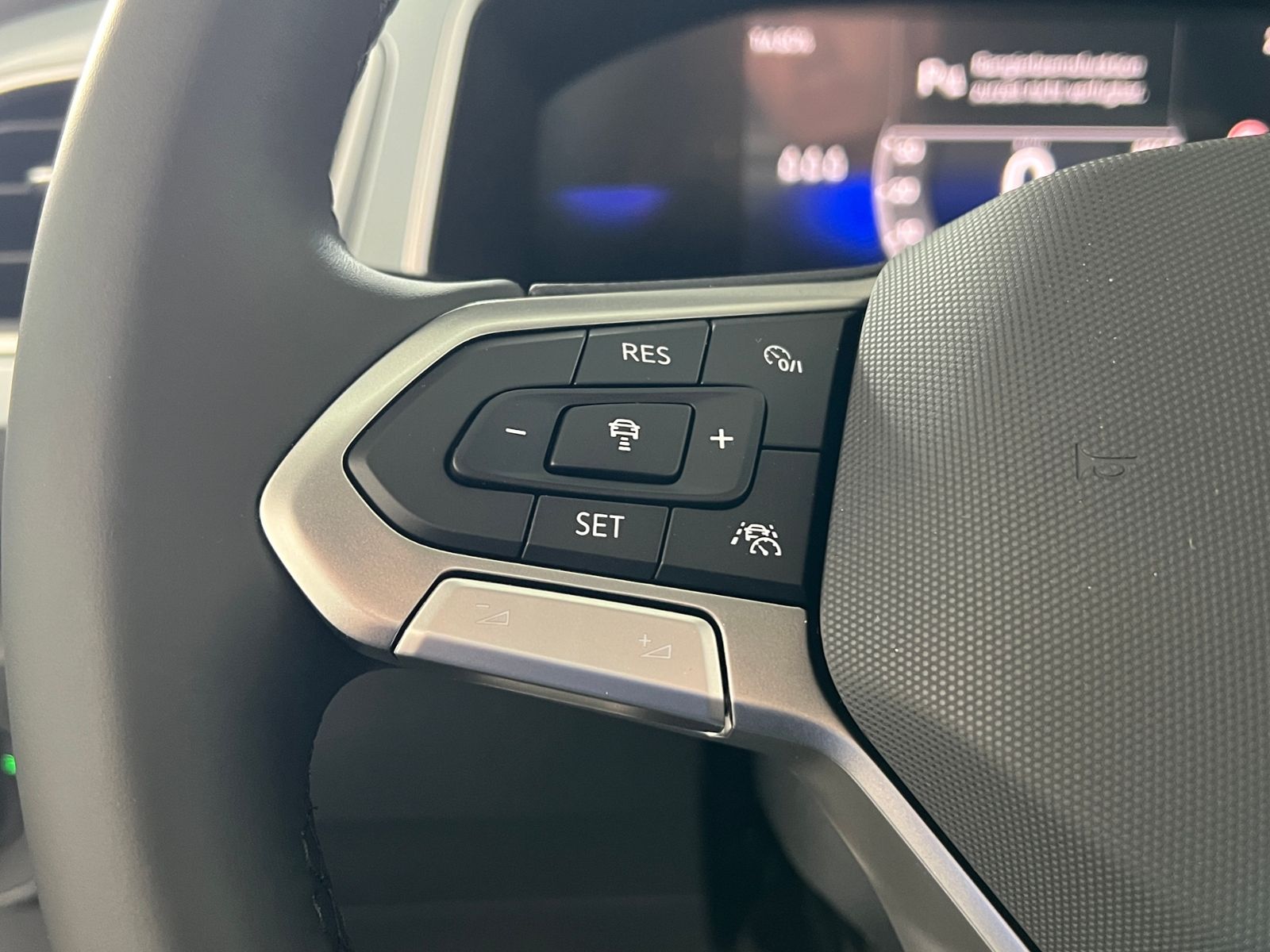 Fahrzeugabbildung Volkswagen T-Roc GOAL 1.0 TSI *Ganzjahresreifen, Rückfahrka