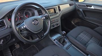 Volkswagen Golf - 11