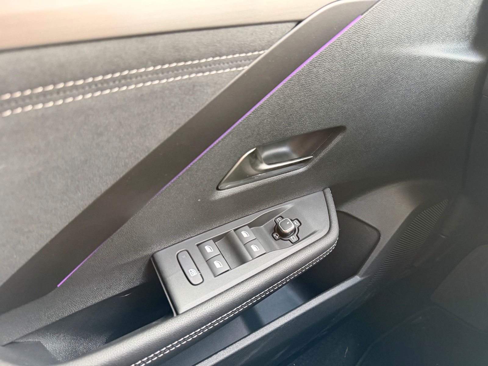 Fahrzeugabbildung Opel Astra L ST Facelift Electric Ultimate 55kWh!