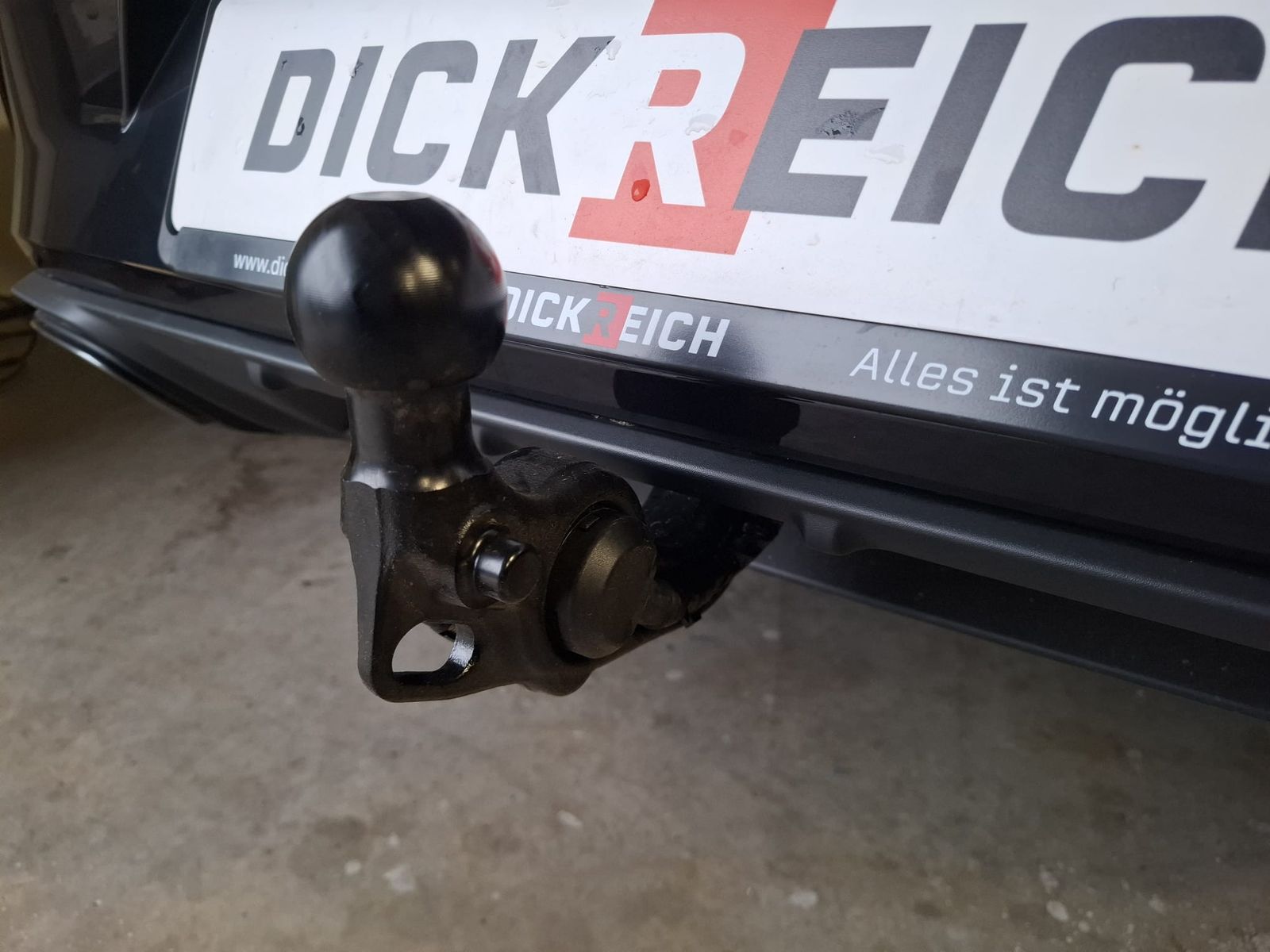 Fahrzeugabbildung CUPRA Leon 1.5 eTSI DSG AHK*DYNAMICA*EDGE*LED*5JGARAN.