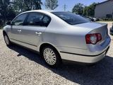Volkswagen Passat 1.6 FSI Trendline Sitzheizung Scheckheft - Volkswagen Passat: 1.6