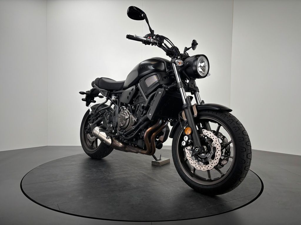 Fahrzeugabbildung Yamaha XSR 700 35KW *NEUWERTIG *SERIVCE NEU