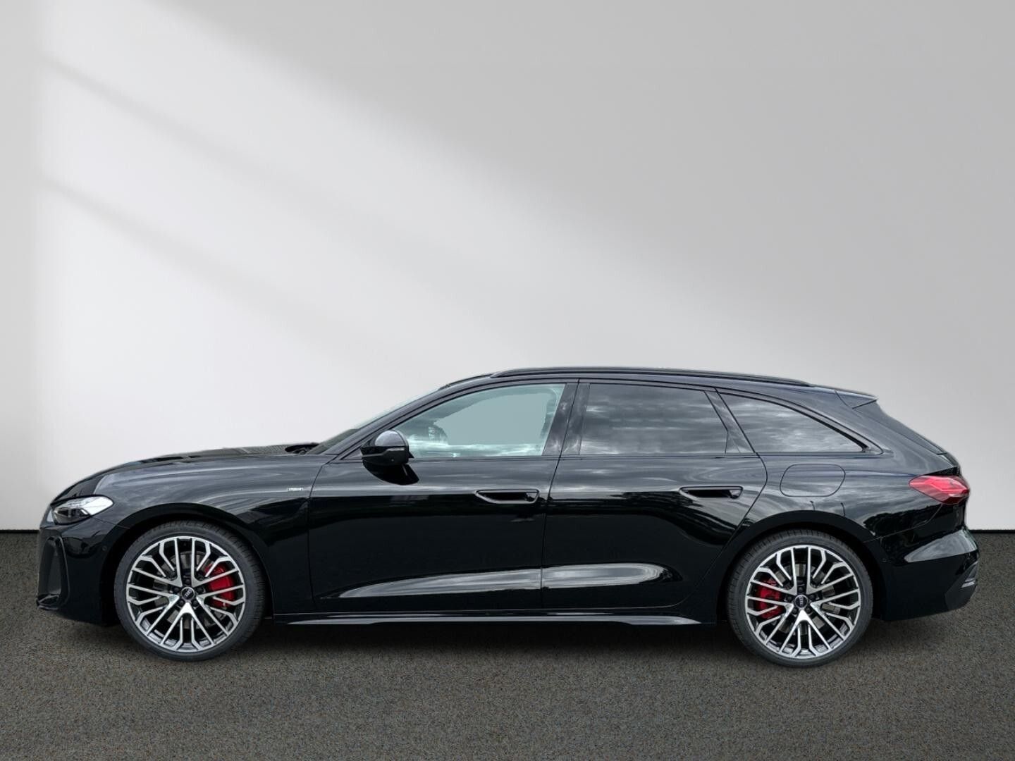 Audi A5 Avant e-hybrid quattro 270 kW S tronic imagem 2