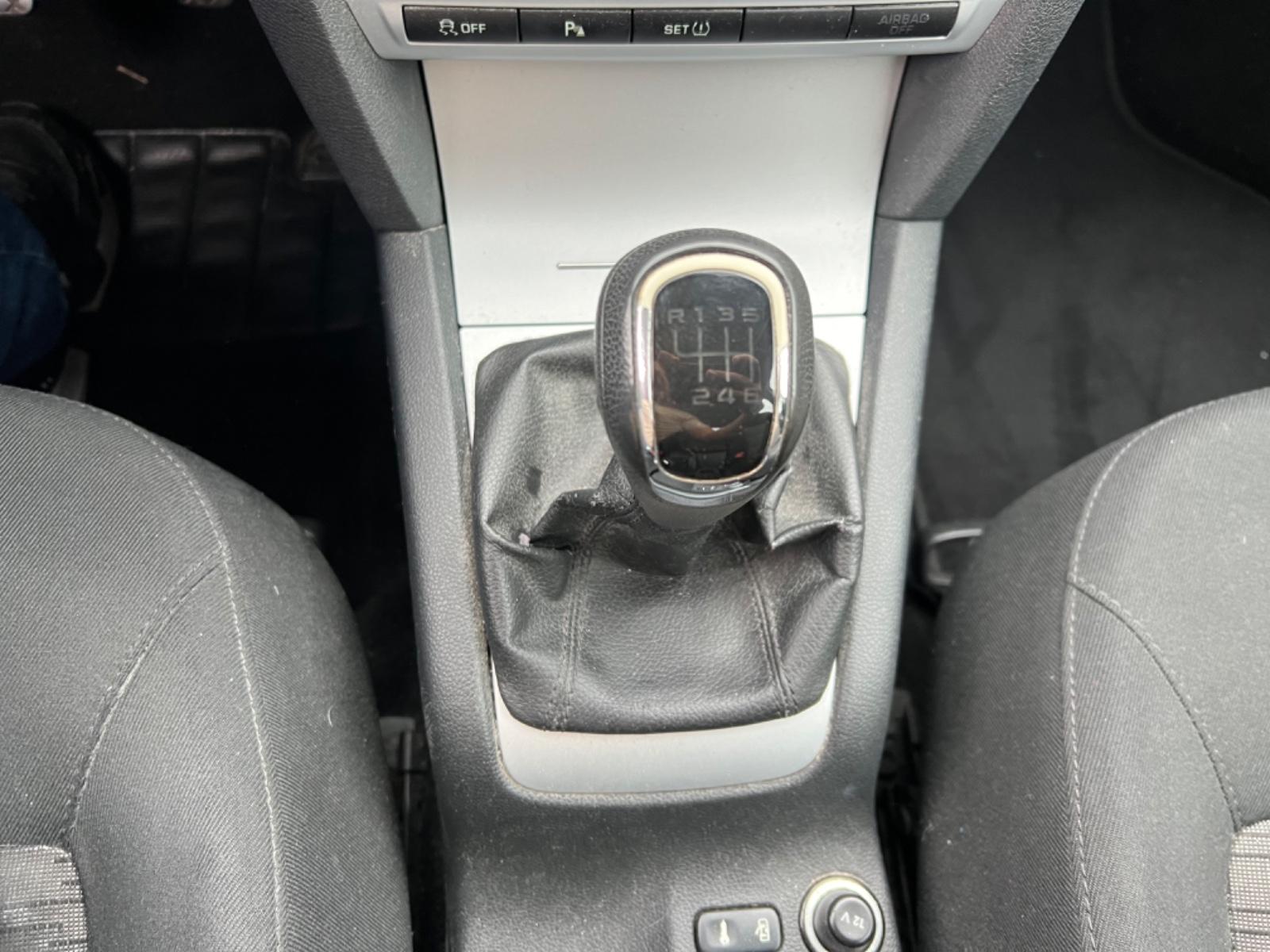 Skoda Octavia 2011 — photo 13