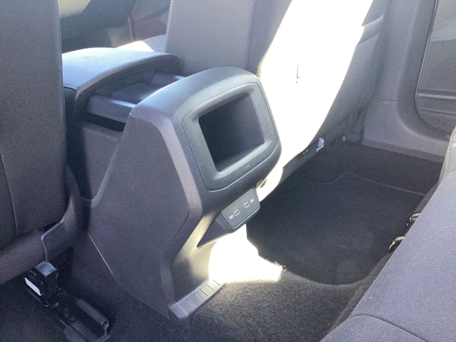 Fahrzeugabbildung Volkswagen T-Cross Life Navi Climatronic PDC SH LM