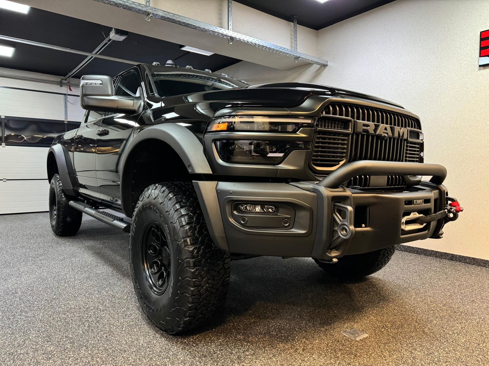 Fahrzeugabbildung Dodge 2500 AEV POWERWAGON OFF ROAD 6.4L-V8 39"-WINDE