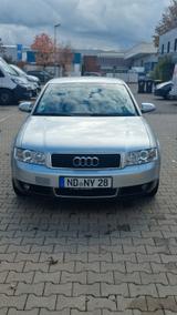 Audi A4 2.0 Avant -Tüv ! Baujahr 2002 - Audi A4 aus 2002: Kombi