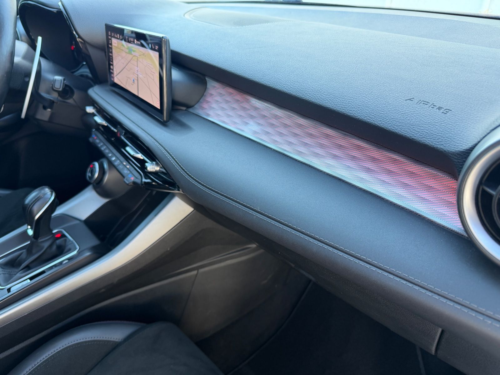 Fahrzeugabbildung Alfa Romeo Tonale Edizione Speciale/DNA/ACC/APPLE-CAR