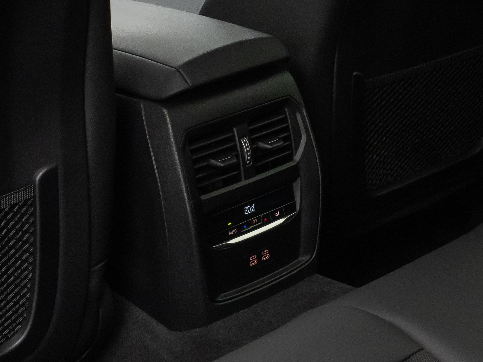 BMW 320 d xD ACC HUD Kamera DAB Sportsitze Teilleder, миниатюра 30