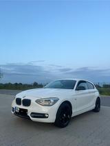 BMW 116i Sport Line Sport Line - BMW 116 in Bremen