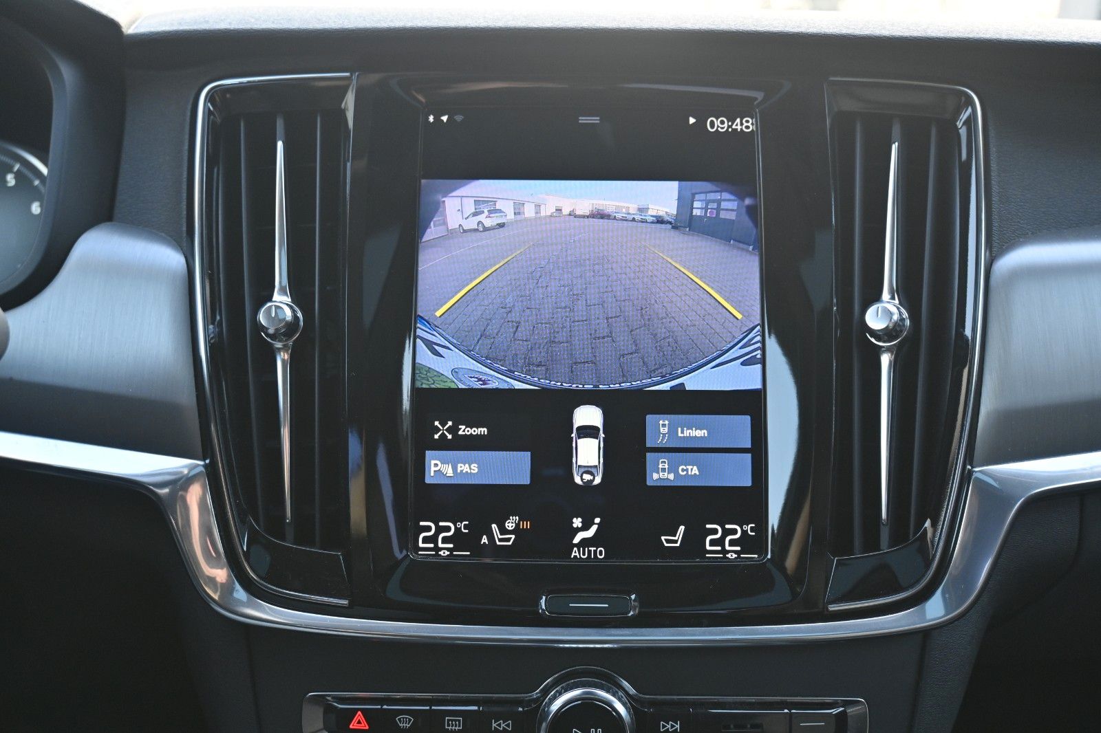 Fahrzeugabbildung Volvo S 90 T5 Lim*Mom*LED*Navi*STHZ*Miete*MIETKAUF